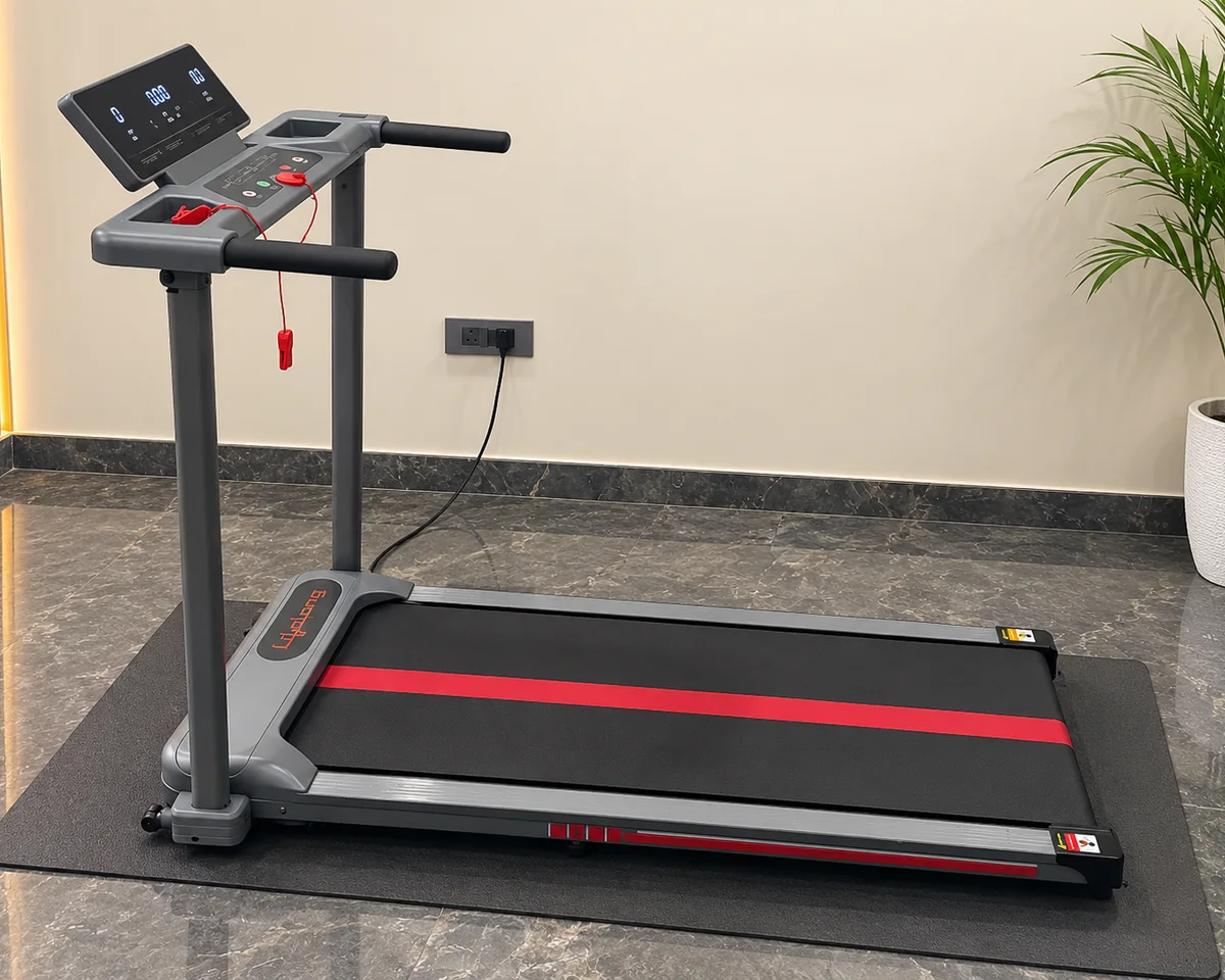 4.5 HP Motorized Treadmill with 2-Level Manual Incline, photo 1 of 2